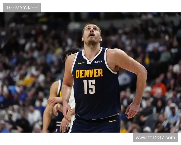 约基奇五十六分三双刷七纪录