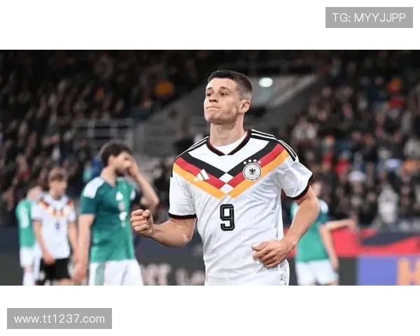 德意阿争抢21岁布鲁前锋特雷索迪 德意阿争抢21岁布鲁前锋特雷索迪